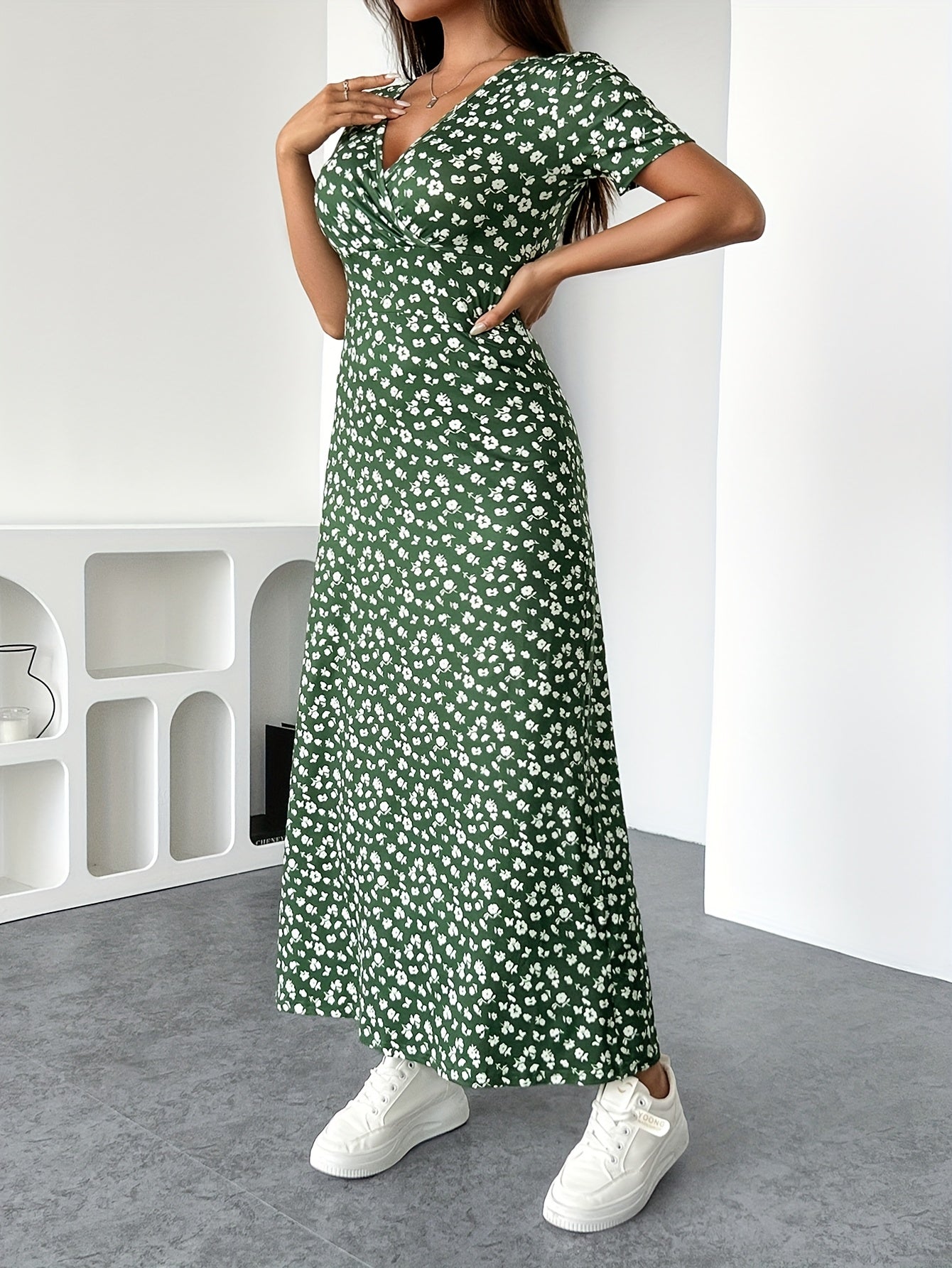 Ninon | Robe Longue Florale à Manches Courtes