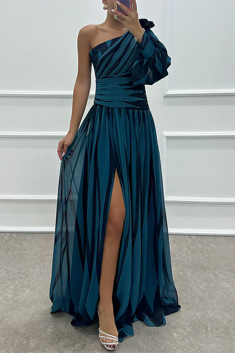 Shiloh | Élégante robe longue à rayures avec une épaule
