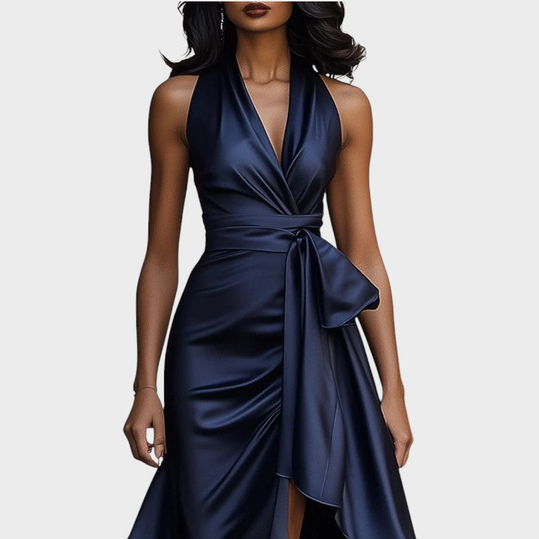 Lina | Robe en satin élégante de minuit avec col à la cheville et volants